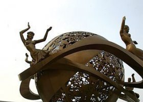 广场不锈钢抽象标志雕塑
