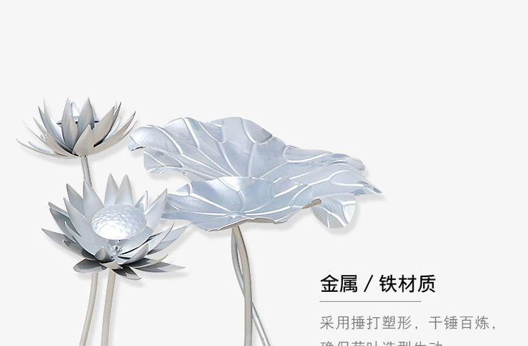 室内不锈钢荷花雕塑图片