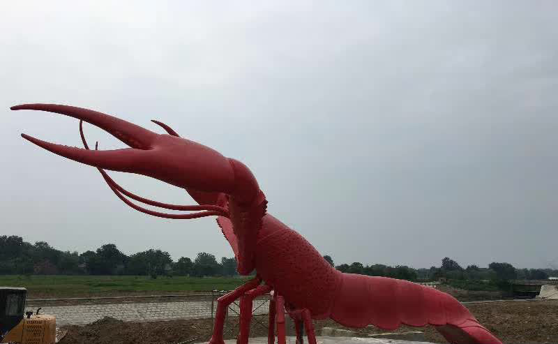 广场不锈钢仿真龙虾雕塑图片