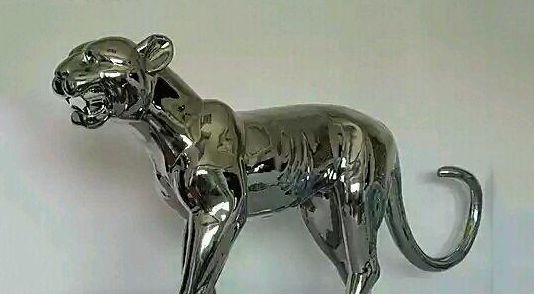 不锈钢猎豹动物雕塑图片