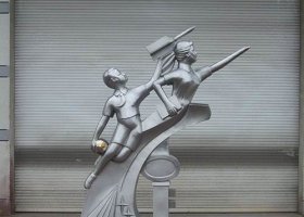 不锈钢飞向未来校园雕塑