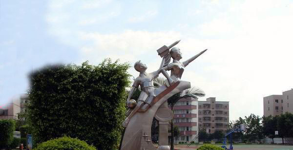 校园不锈钢腾飞景观雕塑图片