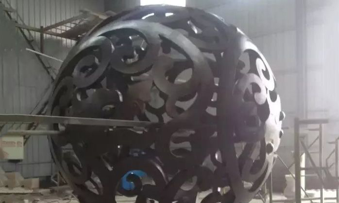不锈钢彩球花球雕塑图片