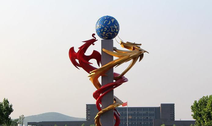 广场戏珠不锈钢雕塑图片