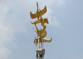 大雁不锈钢梦想雕塑