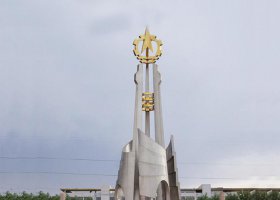 户外不锈钢创意抽象雕塑