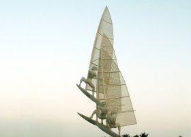 不锈钢帆船比赛广场景观雕塑