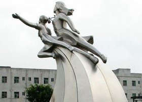 不锈钢奔腾人物雕塑