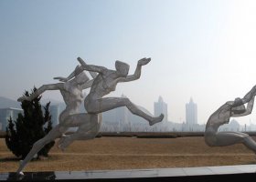 不锈钢跳远人物广场雕塑