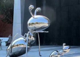 镜面抛光不锈钢蚂蚁雕塑