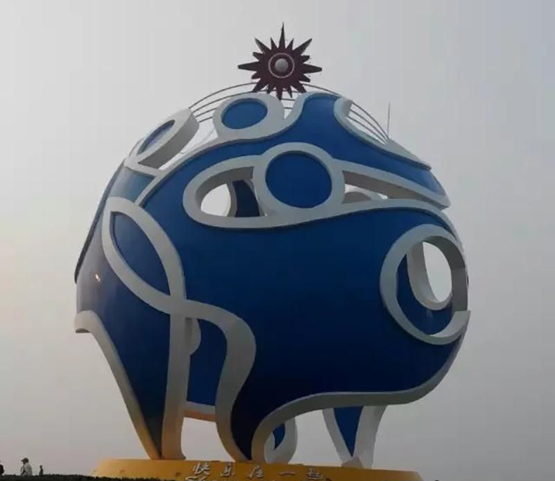 广场不锈钢抽象雕塑图片
