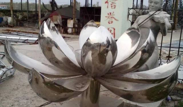 不锈钢莲花雕塑图片