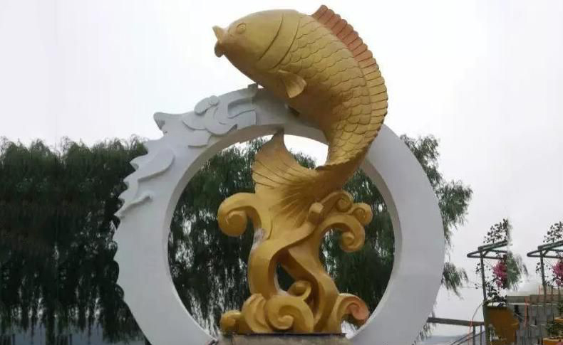 广场不锈钢金龙鱼雕塑图片