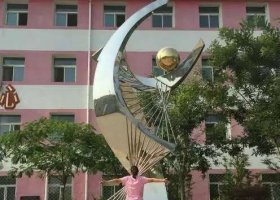 校园不锈钢抽象启航雕塑