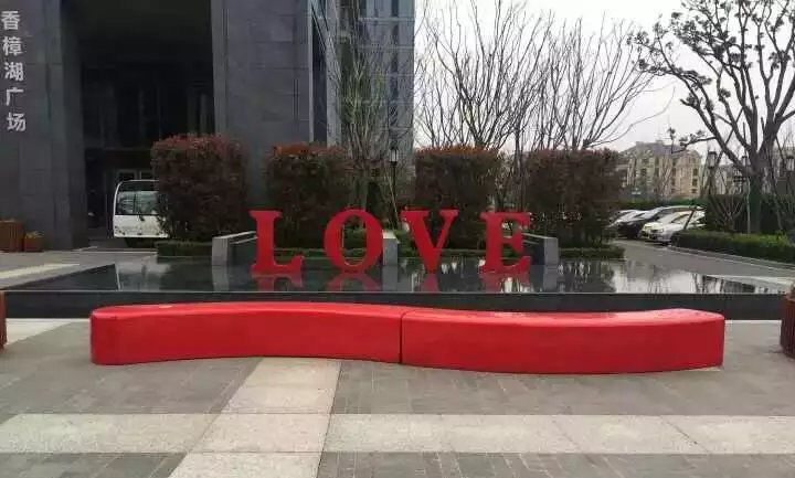 广场不锈钢雕塑图片