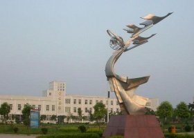 不锈钢校园雕塑