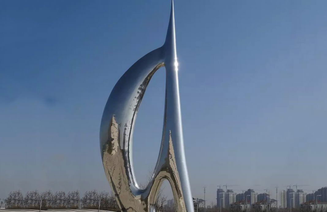 广场不锈钢抽象雕塑图片