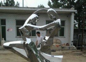 不锈钢情侣跳舞雕塑