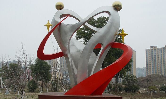 不锈钢幸福家园景观雕塑图片