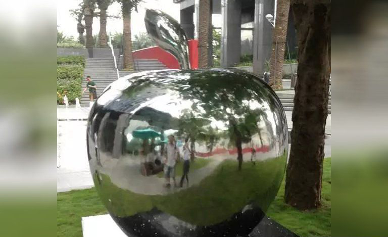 广场苹果不锈钢雕塑图片