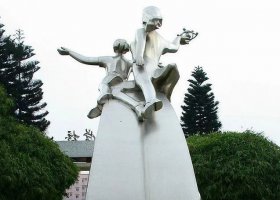 不锈钢希望校园景观雕塑