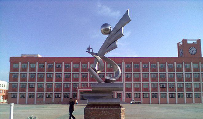 中学校园不锈钢雕塑图片