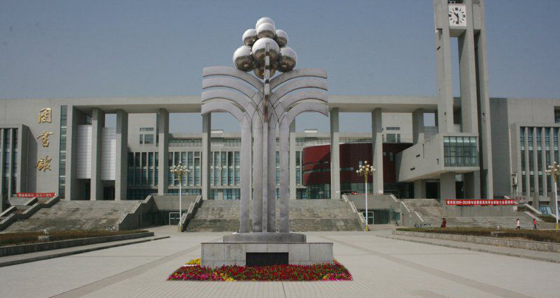 校园不锈钢桃李满天下雕塑图片