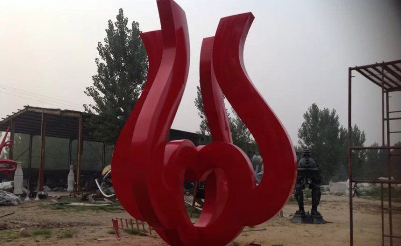 广场不锈钢心形抽象雕塑图片