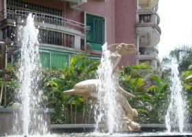 不锈钢海豚喷泉雕塑
