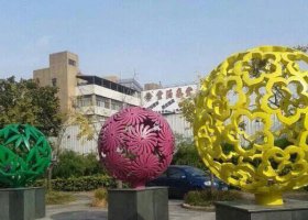 不锈钢花球雕塑