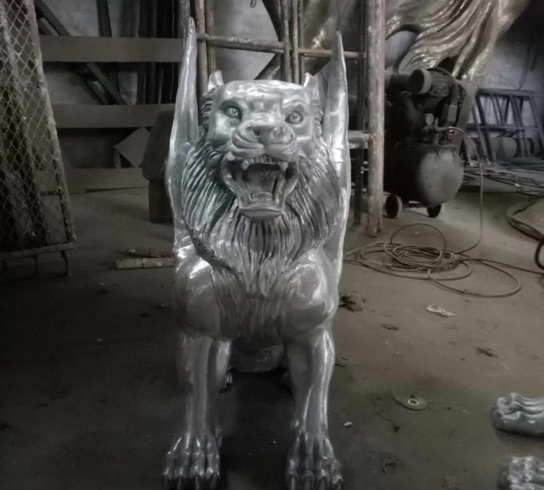 不锈钢老虎雕塑图片