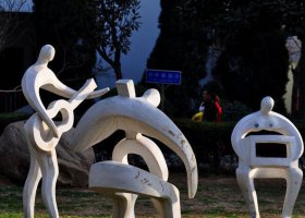 不锈钢乐队抽象人物雕塑