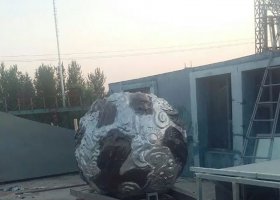 不锈钢花球雕塑
