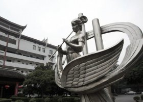 不锈钢古代美女吹笛子雕塑