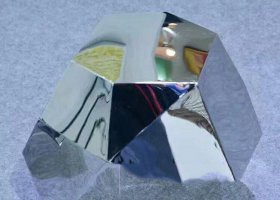 公园不锈钢镜面异形景观雕塑