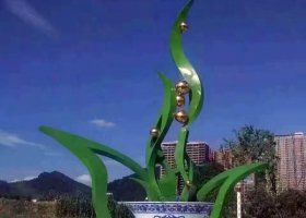 不锈钢水仙花景观雕塑
