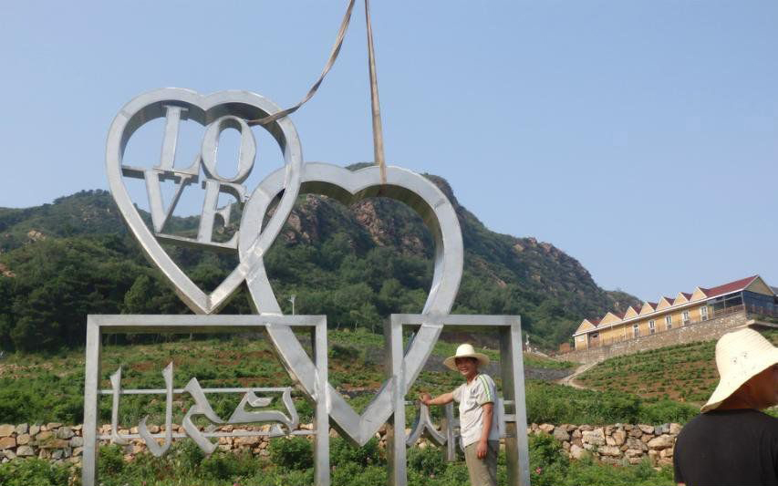 不锈钢心连心城市景观雕塑图片