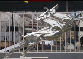 公园不锈钢镜面梅花鹿雕塑