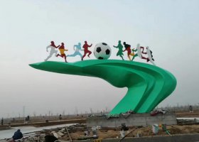 广场大型不锈钢踢足球运动雕塑
