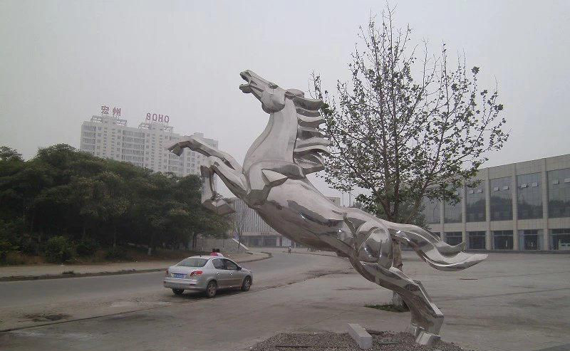 不锈钢马雕塑图片