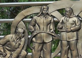 公园不锈钢工人浮雕雕塑