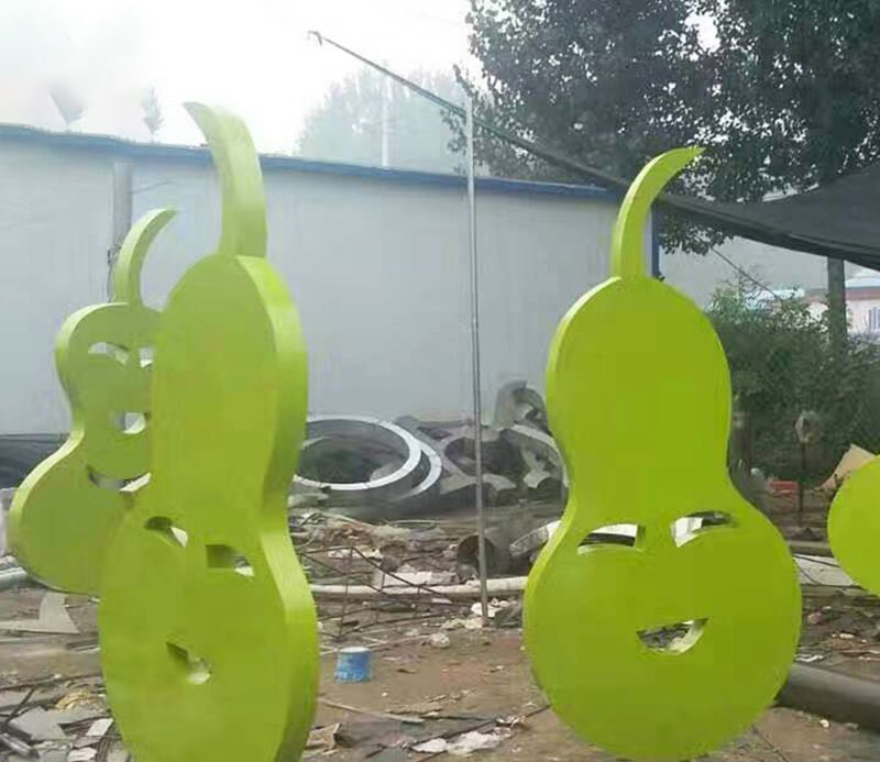 不锈钢梨雕塑图片