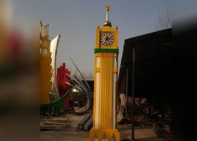 不锈钢座钟广场景观雕塑