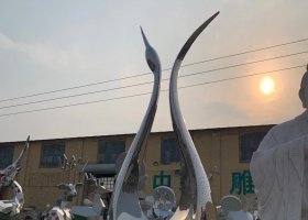 城市不锈钢镜面天鹅雕塑