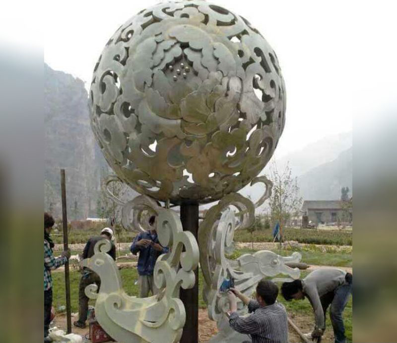 广场不锈钢花球雕塑图片