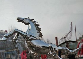 广场不锈钢镜面奔马雕塑