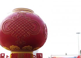 不锈钢灯笼雕塑