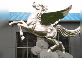 不锈钢踏祥云的飞马雕塑