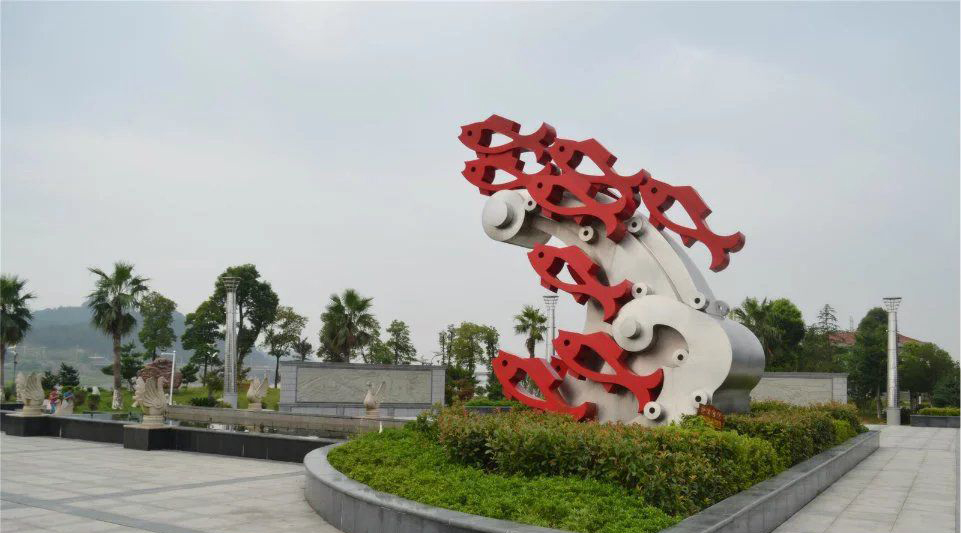 公园不锈钢抽象鱼群雕塑图片