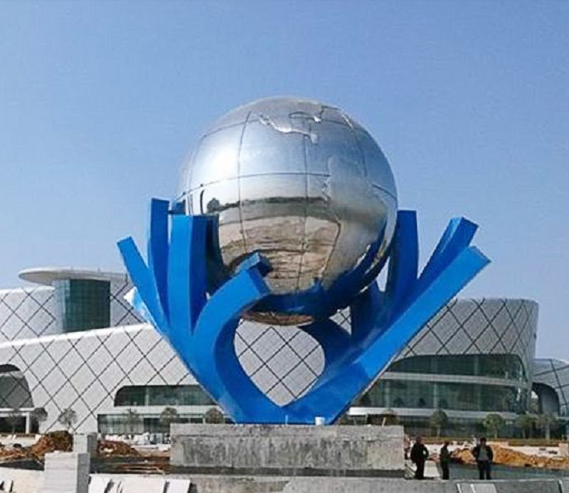 广场托起地球不锈钢抽象雕塑图片